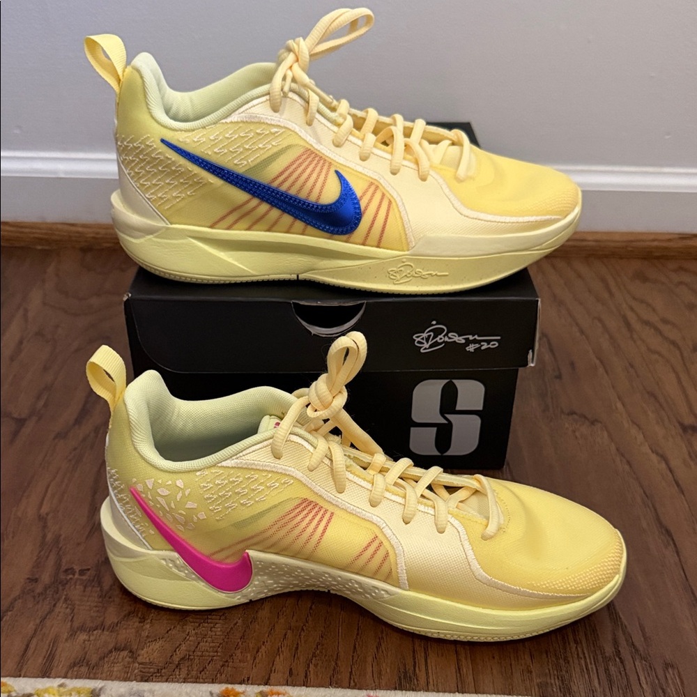 Nike Sabrina 2 (GS) yellow - kids and women’s sizes